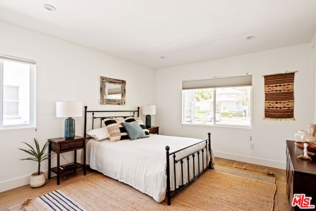 13514 Morrison Street, Sherman Oaks CA: https://media.crmls.org/mediaz/7cdc90a9-f6f3-42ad-99c5-5bdbcce61779.jpg