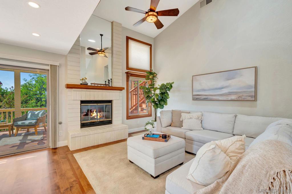 1239 Avocado Summit Dr