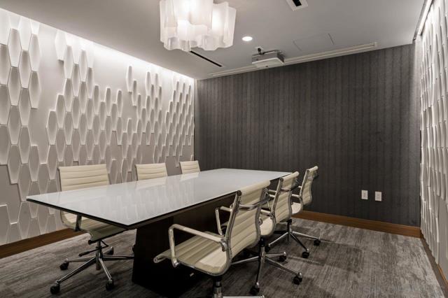 888 W E Street, San Diego CA: https://media.crmls.org/mediaz/7cdceee6-a4cf-432f-a31b-8f6c51bb5567.jpg