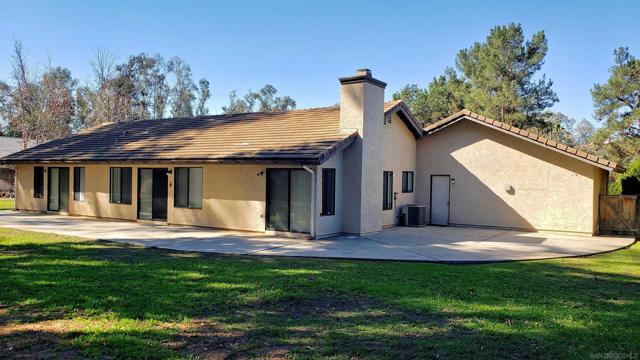 Image 18 of 20 For 15875 Dogwood Court