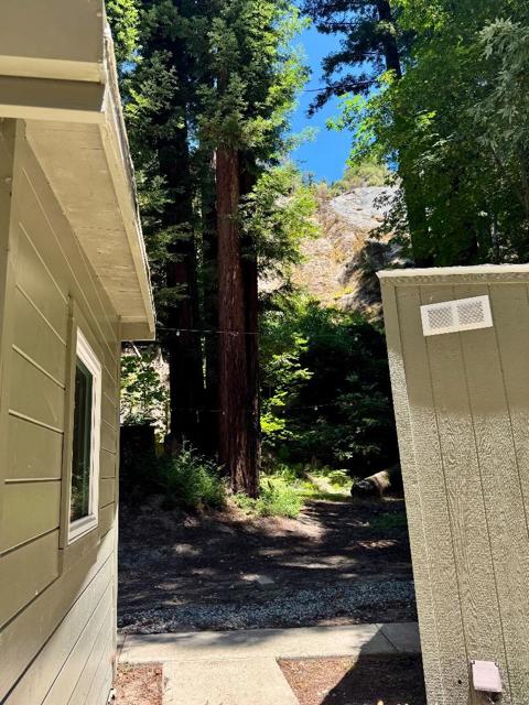 144 Monaco Lane, Boulder Creek CA: https://media.crmls.org/mediaz/7cddfb99-fa47-4511-8683-a5b753c1b292.jpg