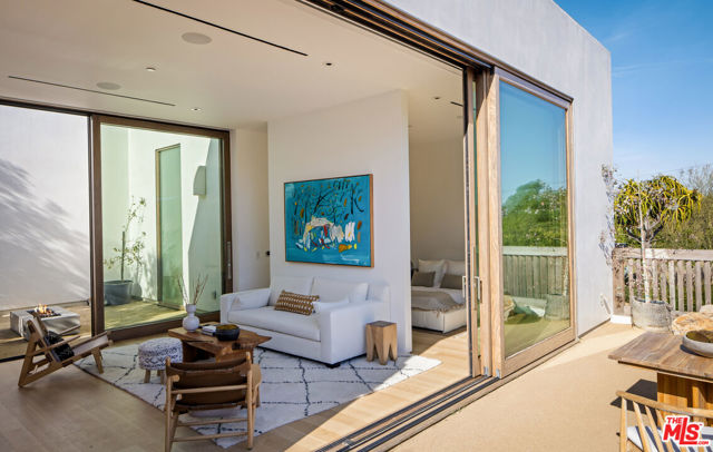 28837 Selfridge Drive, Malibu CA: https://media.crmls.org/mediaz/7cde5ba6-2dec-42f0-846f-8709d6a12bbc.jpg
