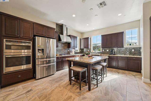 7213 Calistoga Ln, Dublin CA: https://media.crmls.org/mediaz/7cde5c85-c029-4688-9da8-571201c3183c.jpg