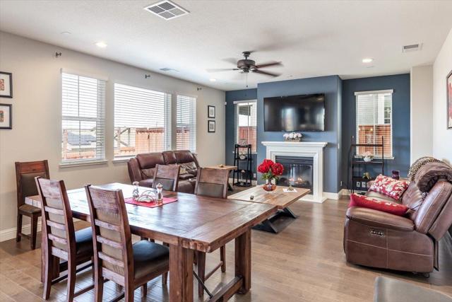 30111 Mountain View Drive, Hayward CA: https://media.crmls.org/mediaz/7cde74c3-7b0a-4f1d-817c-58670eb0a48e.jpg