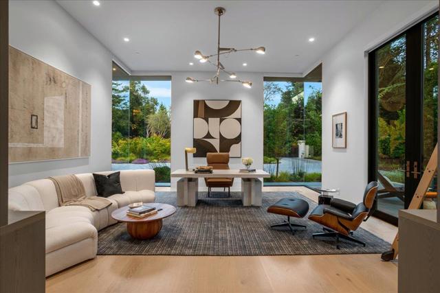 88 Tuscaloosa Avenue, Atherton CA: https://media.crmls.org/mediaz/7cdeaff4-9736-44c6-bfb6-2684ac2f476b.jpg