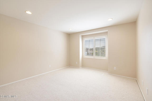 2874 Venezia Lane, Thousand Oaks CA: https://media.crmls.org/mediaz/7cdf4621-d675-42ed-a9df-5b8b8afc3dc7.jpg