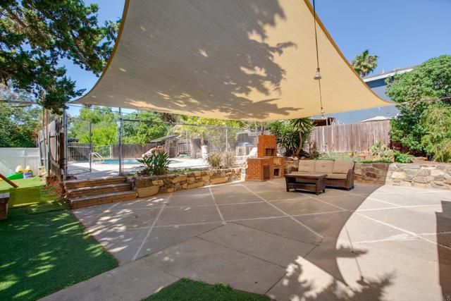 928 930 Osborne Street, Vista CA: https://media.crmls.org/mediaz/7ce015d5-2f6d-4228-8f54-bdc66360ea1c.jpg