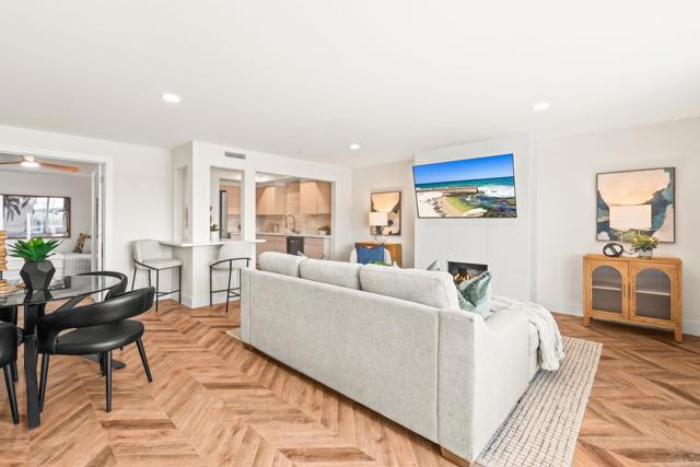 Detail Gallery Image 5 of 52 For 90 Montego Ct, Coronado,  CA 92118 - 2 Beds | 2/1 Baths