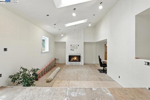 21798 Independent School Rd, Castro Valley CA: https://media.crmls.org/mediaz/7ce0954f-5ae0-4baf-83b7-409610937b37.jpg