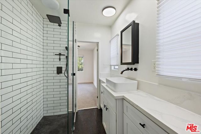 2840 S Mansfield Avenue, Los Angeles CA: https://media.crmls.org/mediaz/7ce0c4fe-5794-4737-84b5-d515be636abc.jpg