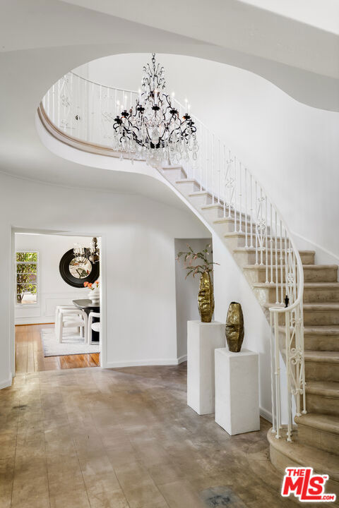 5700 Spring Oak Drive, Los Angeles CA: https://media.crmls.org/mediaz/7ce0fee4-5982-4d5a-ae09-8d3d78c08a33.jpg