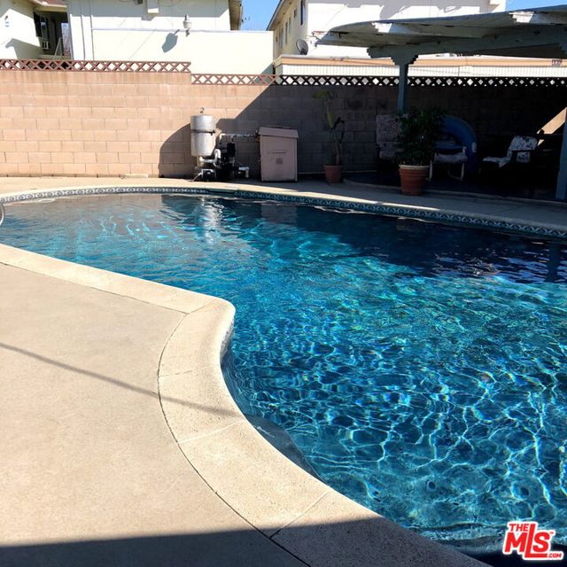 2918 Gladstone Street, Pomona CA: https://media.crmls.org/mediaz/7ce15c7f-f239-46ab-8544-913c19e853f9.jpg