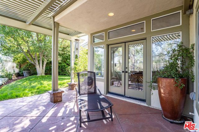 27350 Landon Place, Valencia CA: https://media.crmls.org/mediaz/7ce17b39-1767-4279-983f-59497db0ee4c.jpg