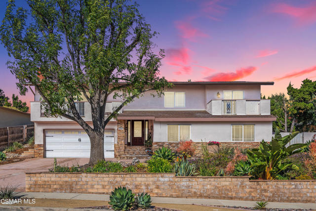 1455 Calle Colina, Thousand Oaks CA: https://media.crmls.org/mediaz/7ce2a300-95d5-40ee-86e7-e48f715aea85.jpg
