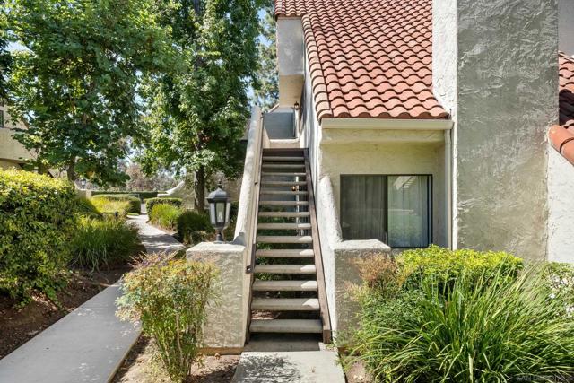 17885 Caminito Pinero, San Diego CA: https://media.crmls.org/mediaz/7ce2de08-54c7-40b4-bb10-583be2e295c6.jpg