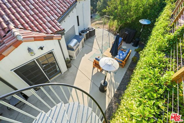 3418 Dorothy Road, Topanga CA: https://media.crmls.org/mediaz/7ce3473d-e5af-4014-b253-15d946a5a026.jpg