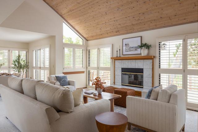 3594 Eastfield Court, Carmel CA: https://media.crmls.org/mediaz/7ce38dcd-1abd-4fc9-af9c-bcd69e323edc.jpg
