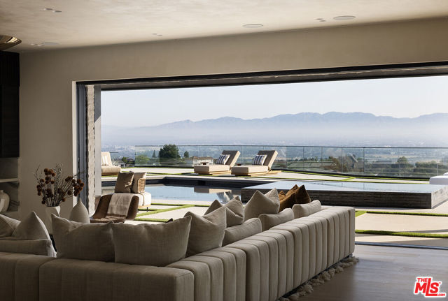 16401 Mulholland Drive, Los Angeles CA: https://media.crmls.org/mediaz/7ce44b1e-5448-4923-ae7a-ff45c55895a1.jpg