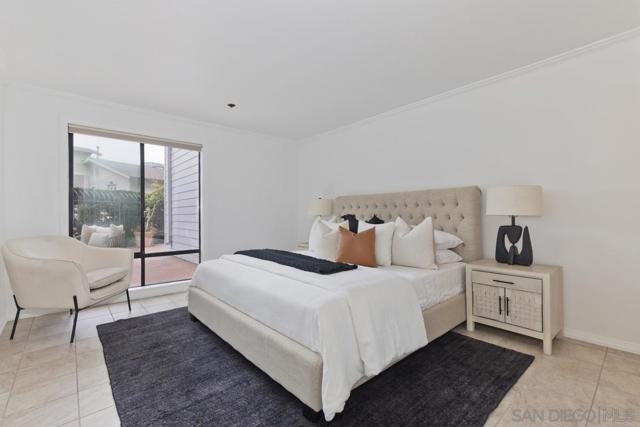 8263 Camino Del Oro, La Jolla CA: https://media.crmls.org/mediaz/7ce581b5-af23-41de-9936-844a30e8b926.jpg