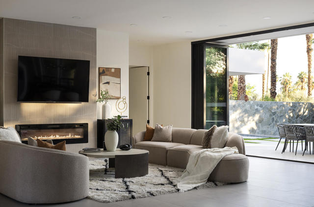 70630 Boothill Road, Rancho Mirage CA: https://media.crmls.org/mediaz/7ce584e9-d99e-4fce-af36-c919ffbedbc3.jpg