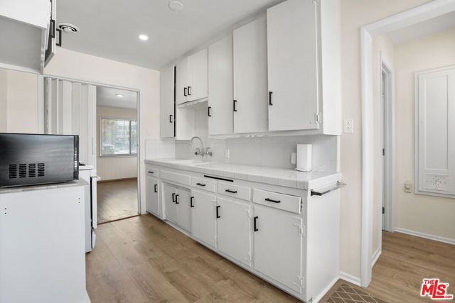 12127 Juniette Street, Culver City CA: https://media.crmls.org/mediaz/7ce605f2-dd9b-4a2c-a458-7e0dbd65c627.jpg