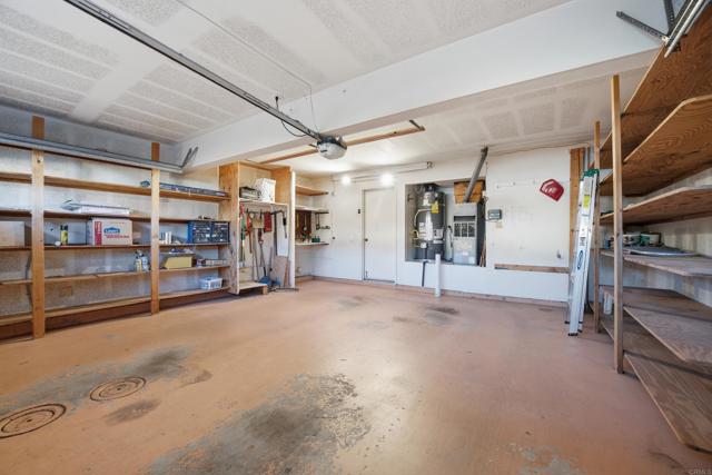 Detail Gallery Image 28 of 36 For 1465 Genoa Dr, Vista,  CA 92081 - 4 Beds | 2/1 Baths