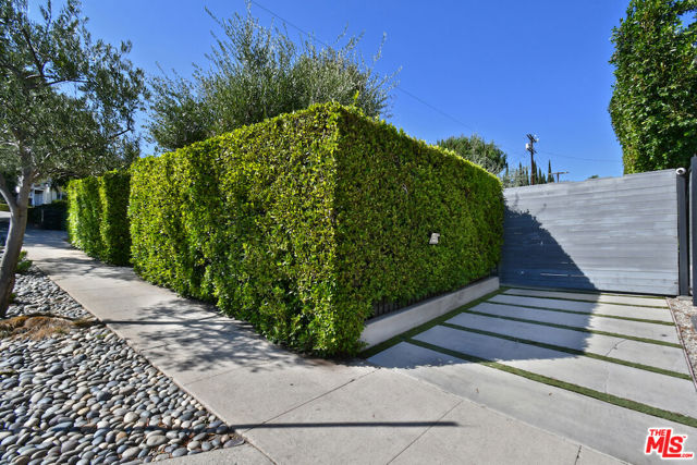 4311 Finley Avenue, Los Angeles CA: https://media.crmls.org/mediaz/7ce762e2-3eb0-41cb-a27d-2a9f934e03de.jpg