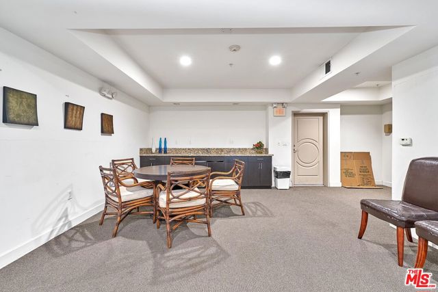 332 S Oxford Avenue, Los Angeles CA: https://media.crmls.org/mediaz/7ce7a8b3-cb02-4df0-b540-706af4722d92.jpg