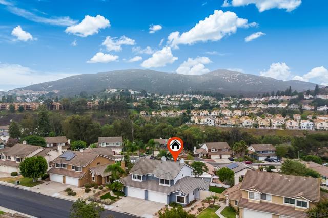 17636 Azucar Way, San Diego CA: https://media.crmls.org/mediaz/7ce7b908-b2be-4b29-bd47-989912c97734.jpg