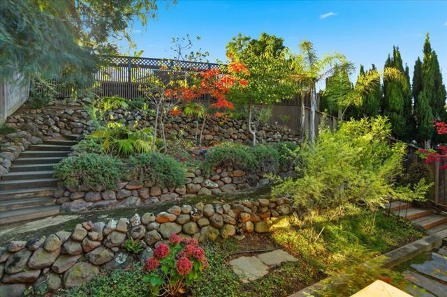 920 Oxford Drive, Los Altos CA: https://media.crmls.org/mediaz/7ce94d0c-6e45-4bfe-99d6-327cdbcce97a.jpg