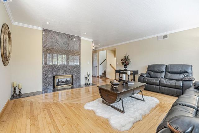 Image 9 of 60 For 25660 Paul Ct