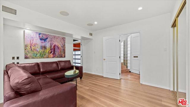 12440 Walsh Avenue, Los Angeles CA: https://media.crmls.org/mediaz/7ce9ddb3-a7bc-4d4b-bbac-a92184935b2a.jpg