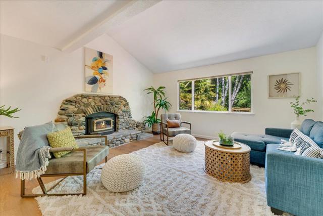334 Lee Street, Santa Cruz CA: https://media.crmls.org/mediaz/7cea047e-9f3b-4dea-863f-ae33563e7b6d.jpg
