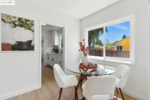 6124 Santa Cruz AVE, Richmond CA: https://media.crmls.org/mediaz/7ceb7089-fbb4-4661-b1f0-4c0b64df506c.jpg