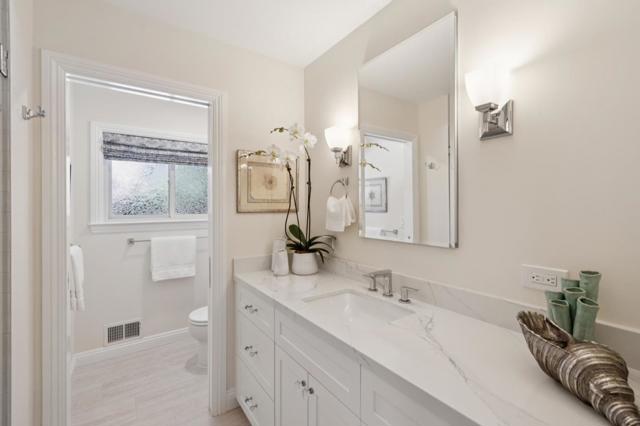 1 Hampton Court, Los Altos CA: https://media.crmls.org/mediaz/7cec1189-9b7e-4752-bb31-a8d805d4a756.jpg