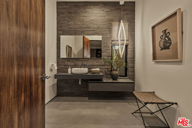 1632 Stradella Road, Los Angeles CA: https://media.crmls.org/mediaz/7cee8b04-63d7-4880-922f-886c05df122e.jpg