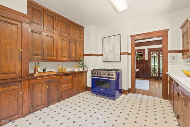 2039 Edgewood Drive, South Pasadena CA: https://media.crmls.org/mediaz/7cee9236-41bd-4081-b026-76bd820b0975.jpg
