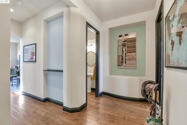 1147 Saint Julien St, Brentwood CA: https://media.crmls.org/mediaz/7ceeb32d-3254-4c20-a9c6-025c8849c16c.jpg