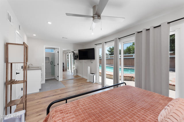3268 Hilldale Avenue, Simi Valley CA: https://media.crmls.org/mediaz/7ceee7a0-04bb-4747-96ca-eab1fd955573.jpg