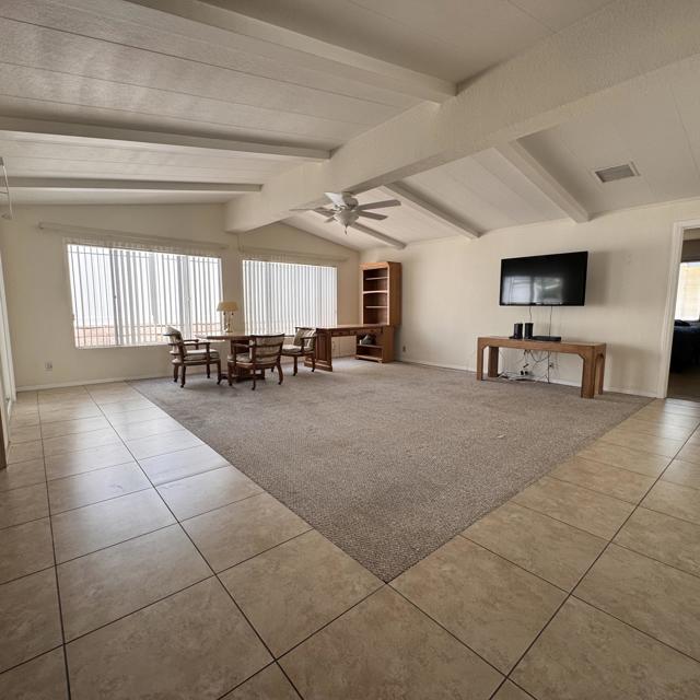 39880 Palm Greens Parkway, Palm Desert CA: https://media.crmls.org/mediaz/7cf0042a-d587-46ff-9225-3013050d22d7.jpg