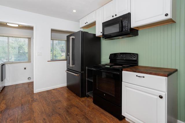 147 Mildred Way, El Cajon CA: https://media.crmls.org/mediaz/7cf0c4b3-79ef-4f52-bc5b-096be0a500dd.jpg