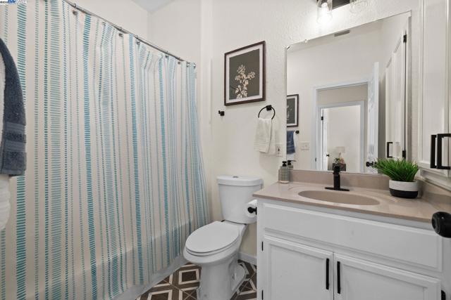 762 Rubier Way, Rio Vista CA: https://media.crmls.org/mediaz/7cf0e7f4-d767-41b0-a91c-ed14834e81b1.jpg