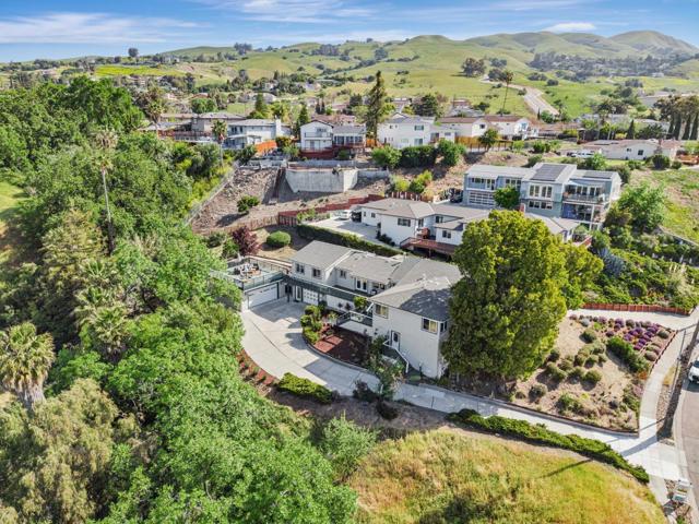 3449 Suncrest Avenue, San Jose CA: https://media.crmls.org/mediaz/7cf22512-6183-4586-a394-8cb1b391120f.jpg