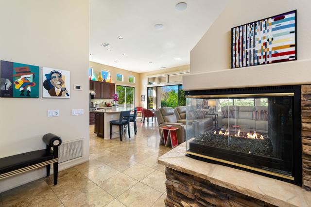 1 Birkdale Circle, Rancho Mirage CA: https://media.crmls.org/mediaz/7cf2551d-dfa0-4660-b6fc-552478f6cc09.jpg