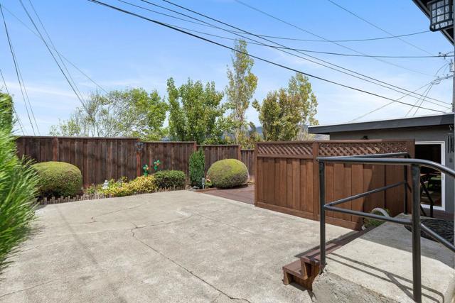 356 King Drive, South San Francisco CA: https://media.crmls.org/mediaz/7cf2638b-c283-49b0-b102-4c942054e74b.jpg