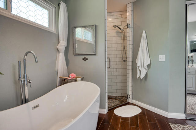 52775 Avenida Bermudas, La Quinta CA: https://media.crmls.org/mediaz/7cf2f364-3dbd-480c-9cd5-5b60e078cd4d.jpg