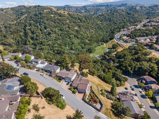 1243 Homewood Avenue, San Mateo CA: https://media.crmls.org/mediaz/7cf360b9-7b8b-4aa3-b963-306c33bcd254.jpg