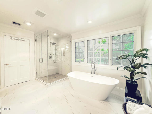 Detail Gallery Image 16 of 30 For 832 Valley Crest St, La Canada Flintridge,  CA 91011 - 5 Beds | 5/1 Baths