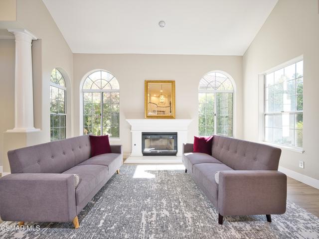 2461 Kirsten Lee Drive, Westlake Village CA: https://media.crmls.org/mediaz/7cf5833d-c43f-43cb-a30d-5f60b9733382.jpg