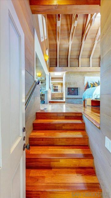 13027 Via Latina, Del Mar CA: https://media.crmls.org/mediaz/7cf5bb9f-b834-47e6-a246-7faae246fa5b.jpg
